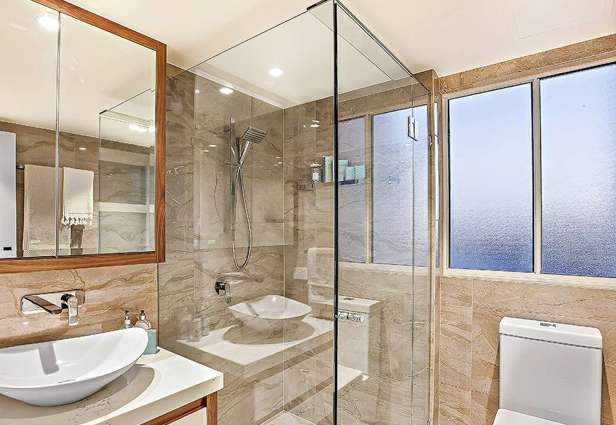 Frameless Corner Shower